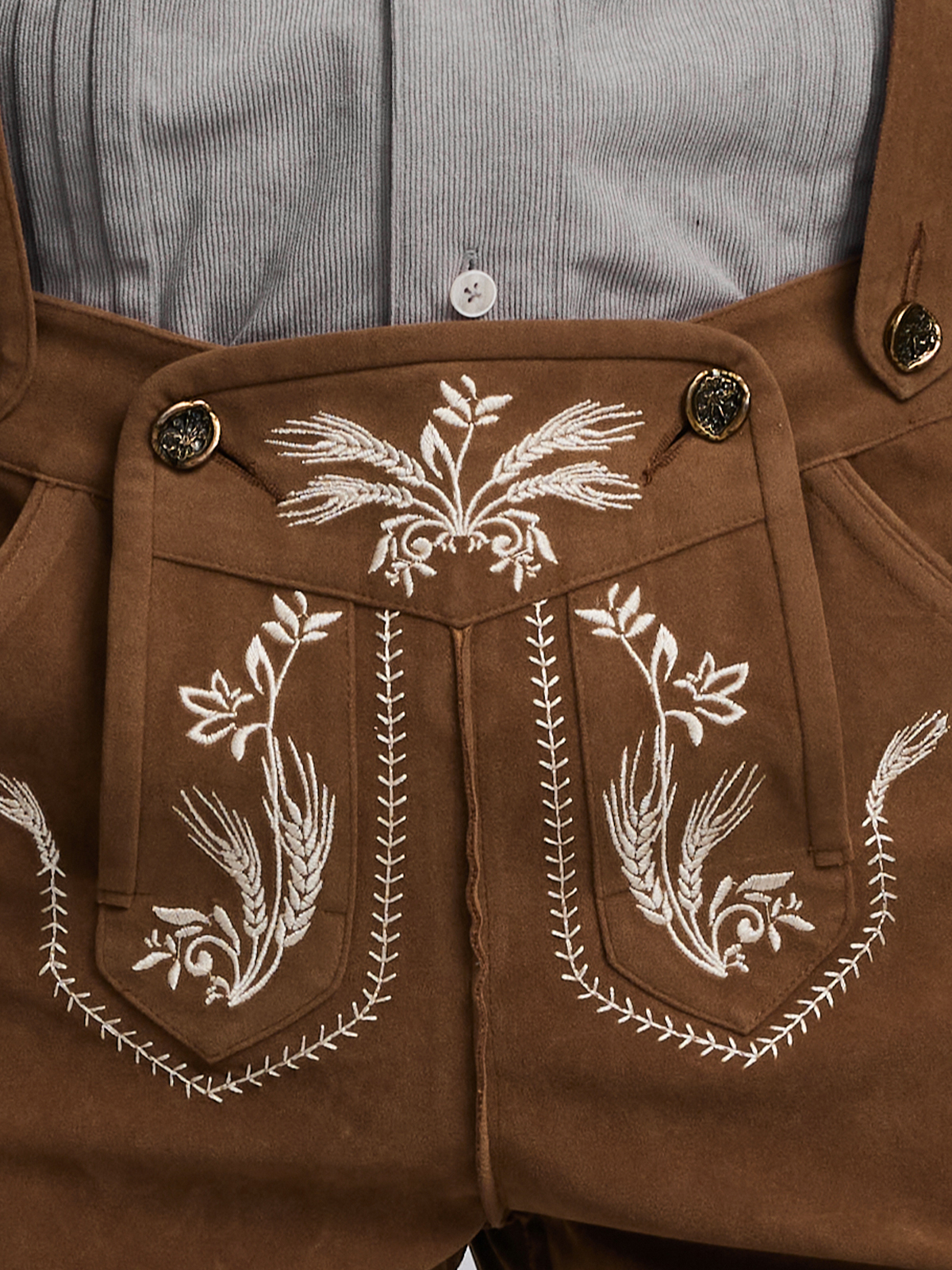 Traditionelles Dirndl mit modernen Akzenten