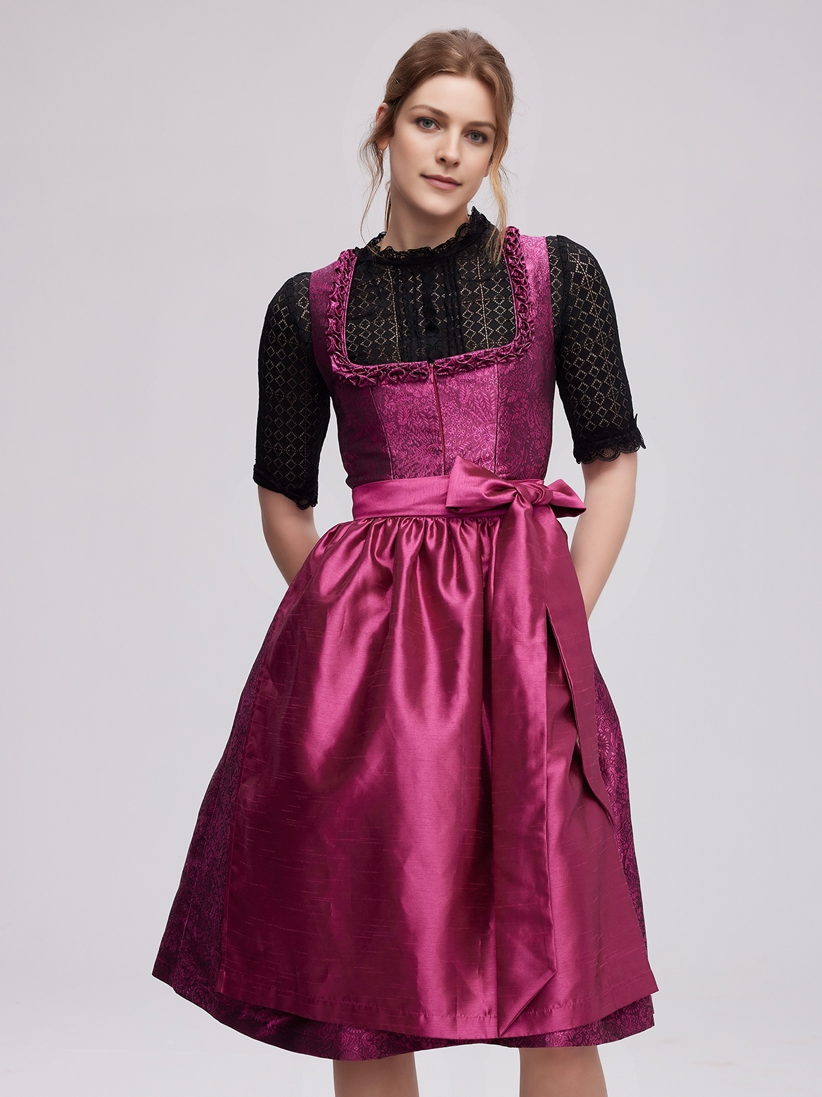 Modernes Dirndl in Pink