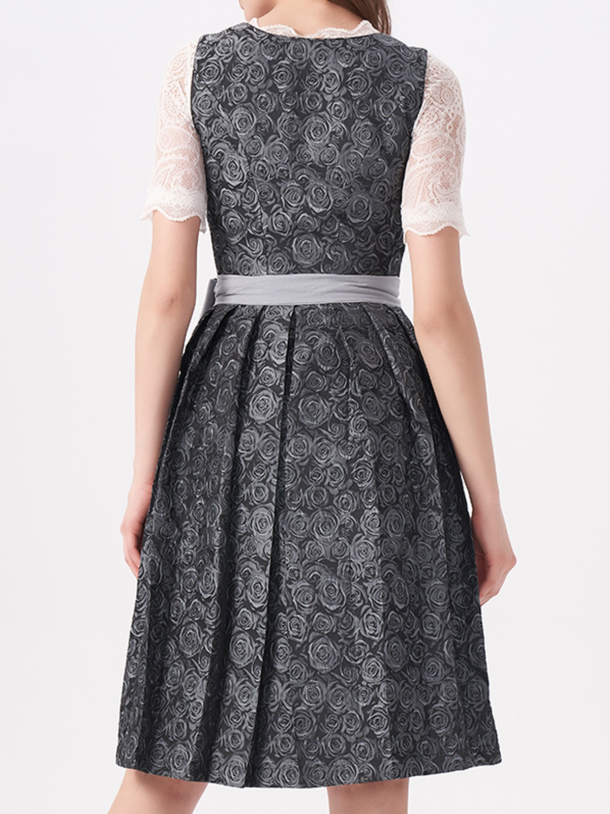 Dirndl in Blau mit hochgeschlossener Bluse