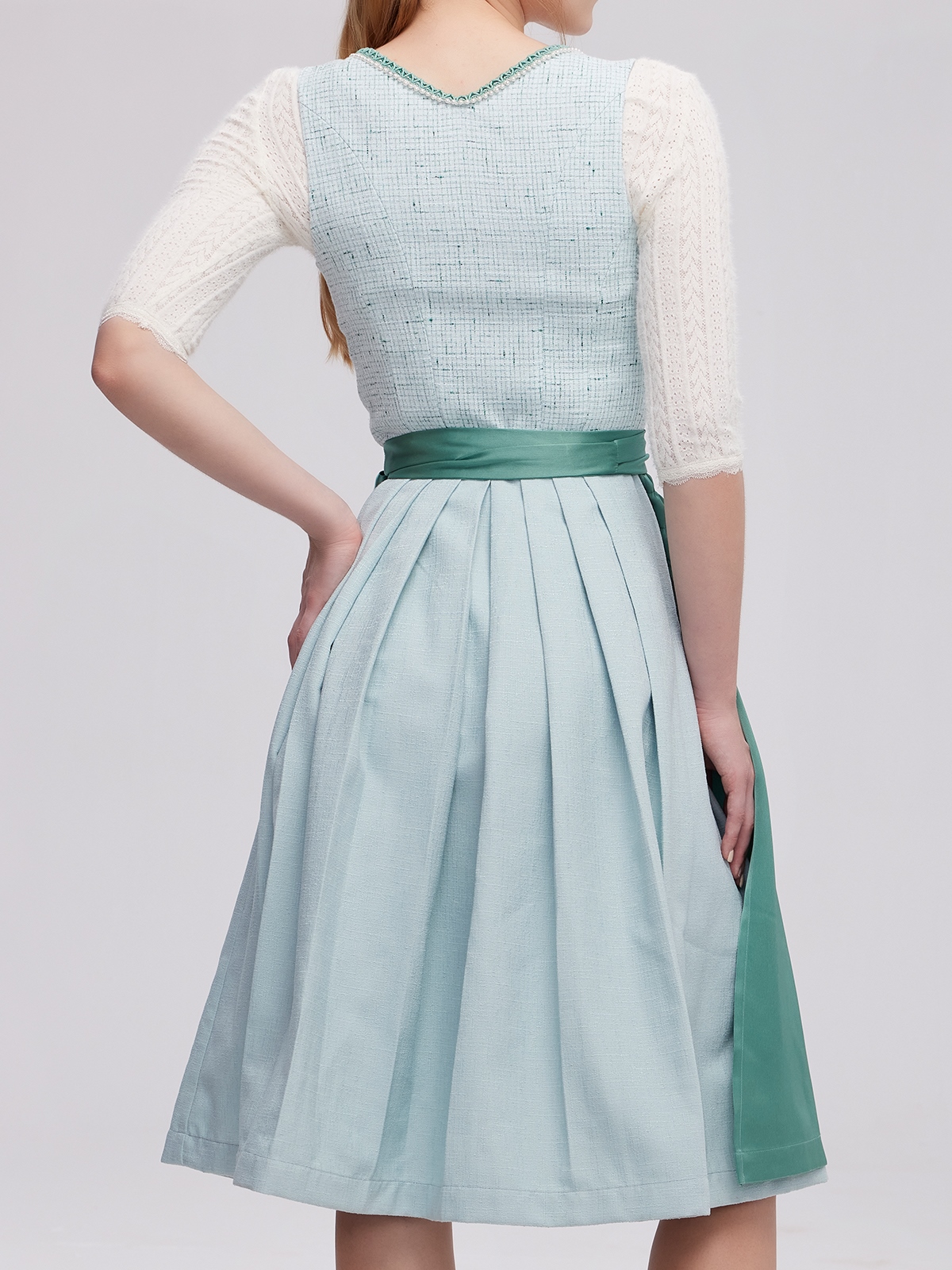 Dirndl in Grün mit modernem Schnitt