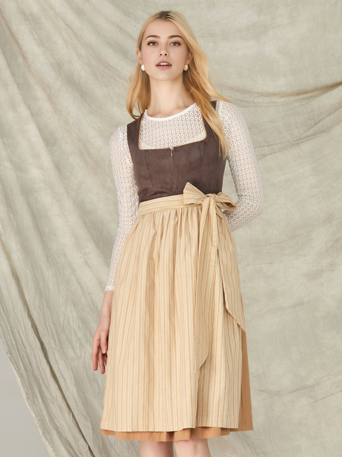 Dirndl Jeansblau in Braun