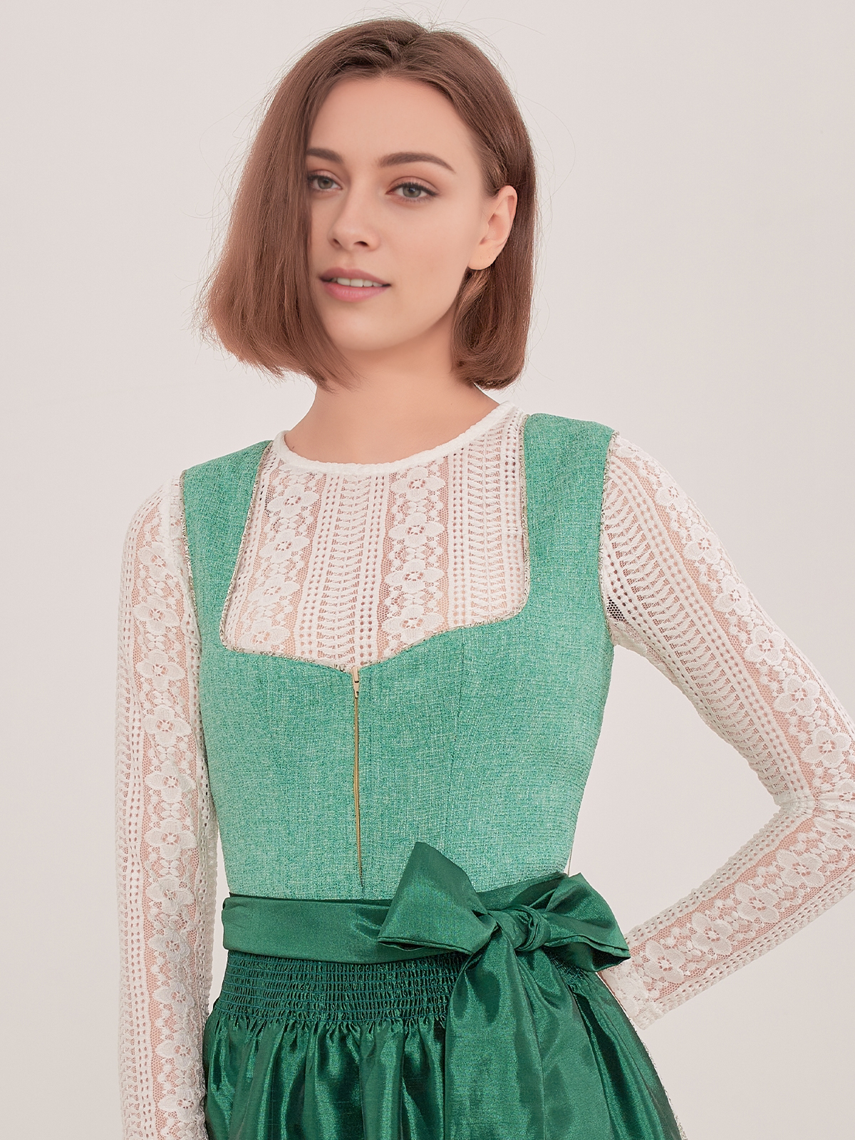 Dirndl in Blau – stilvoll und reduziert
