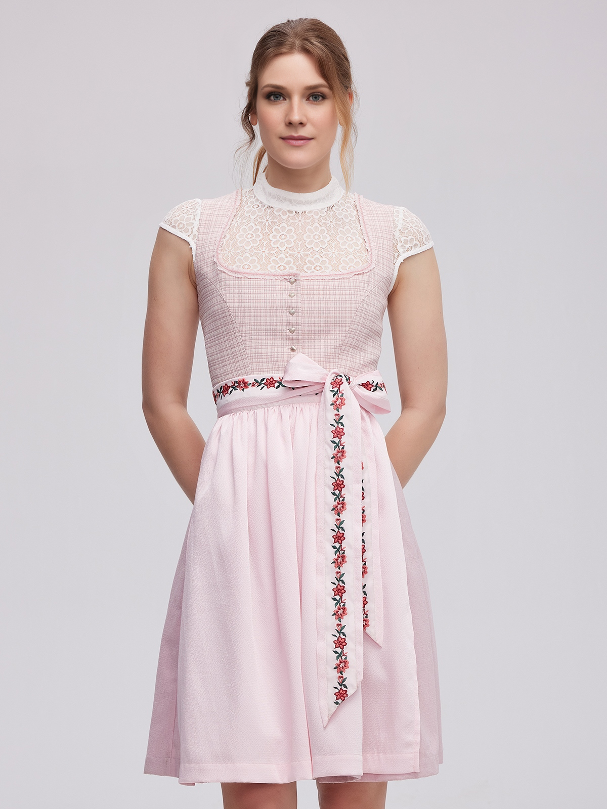 Dirndl Königsblau – Eleganz in Blau