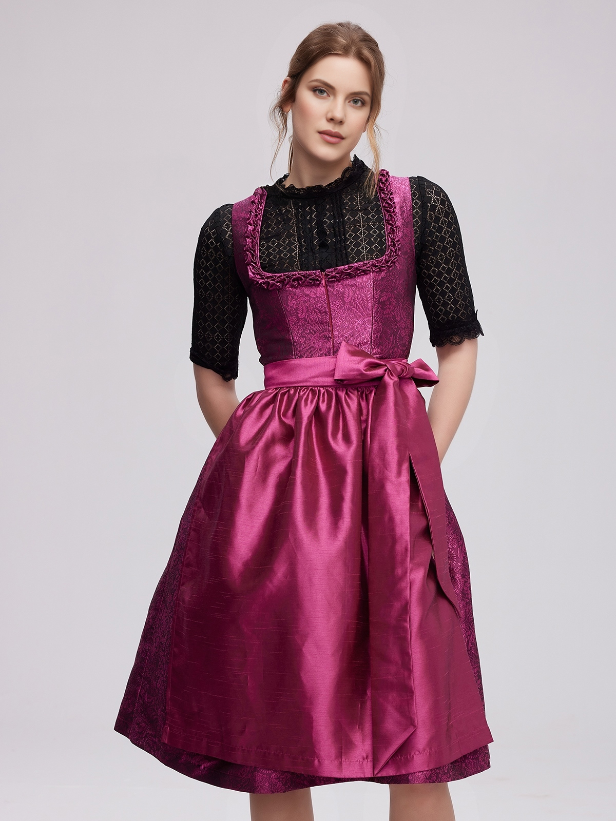 Dirndl in Pink mit Samt