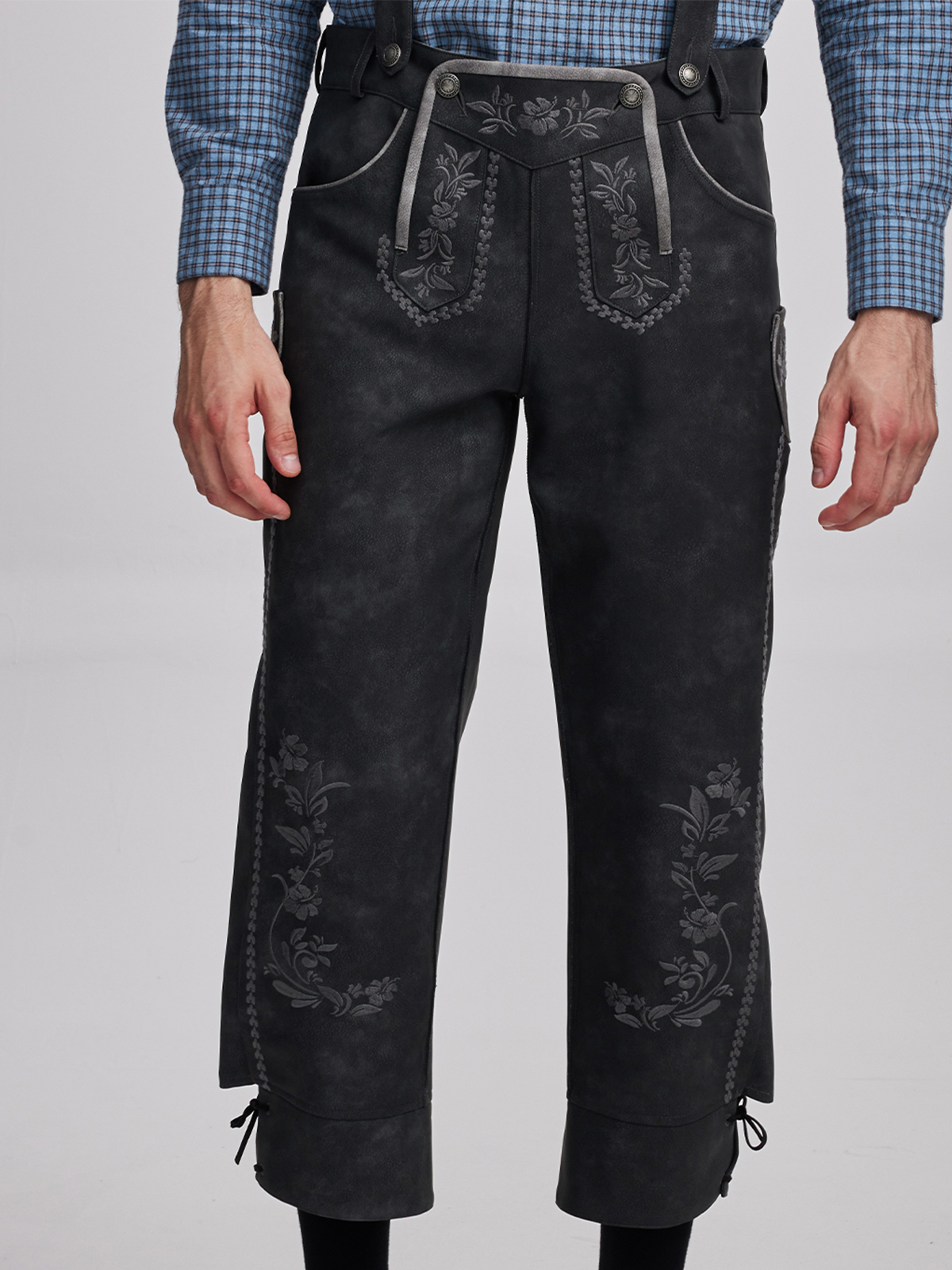 Modernes graues Dirndl mit schlanker Silhouette