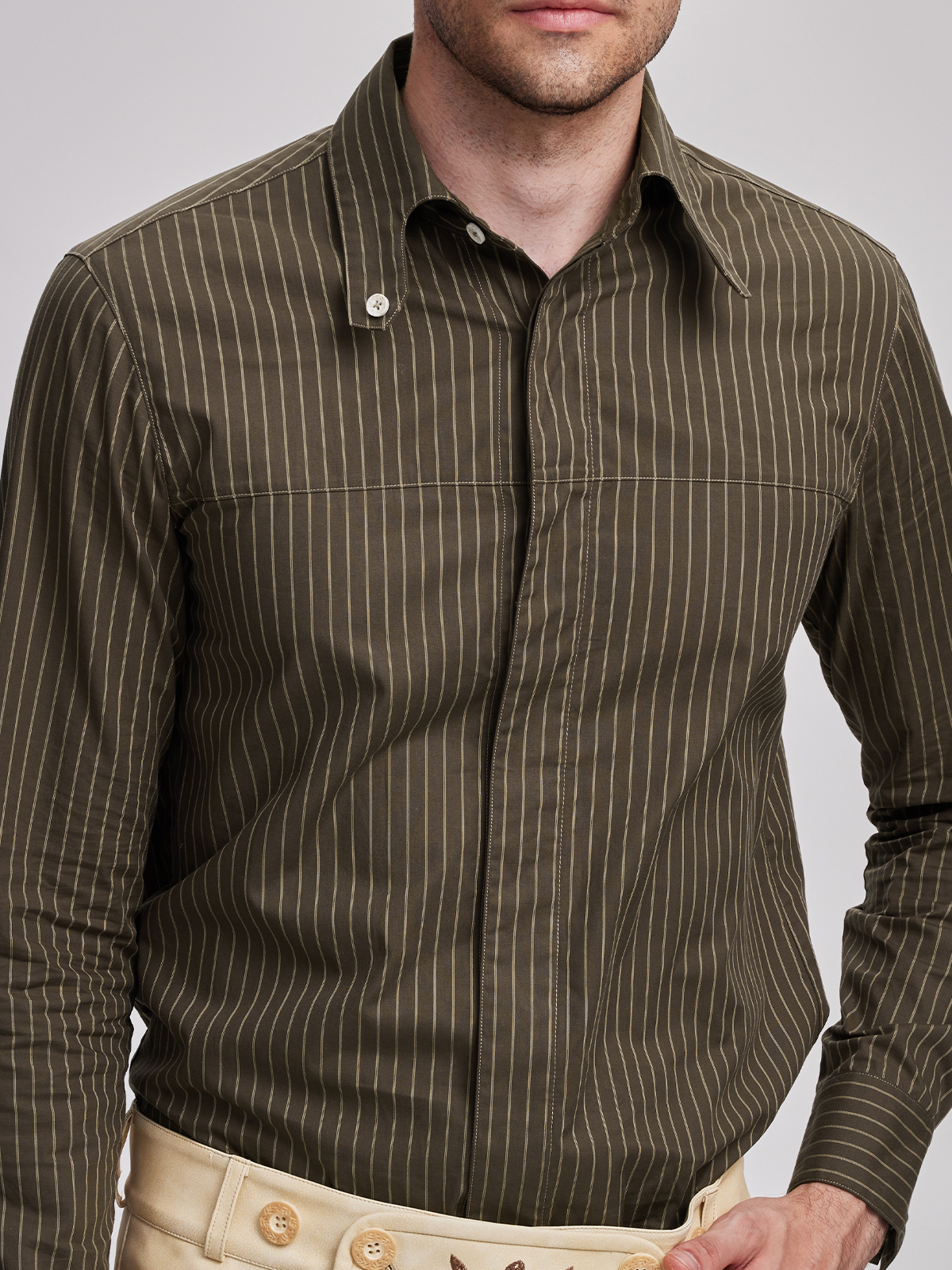 Schwarze Dirndl Bluse in eleganter Ausführung