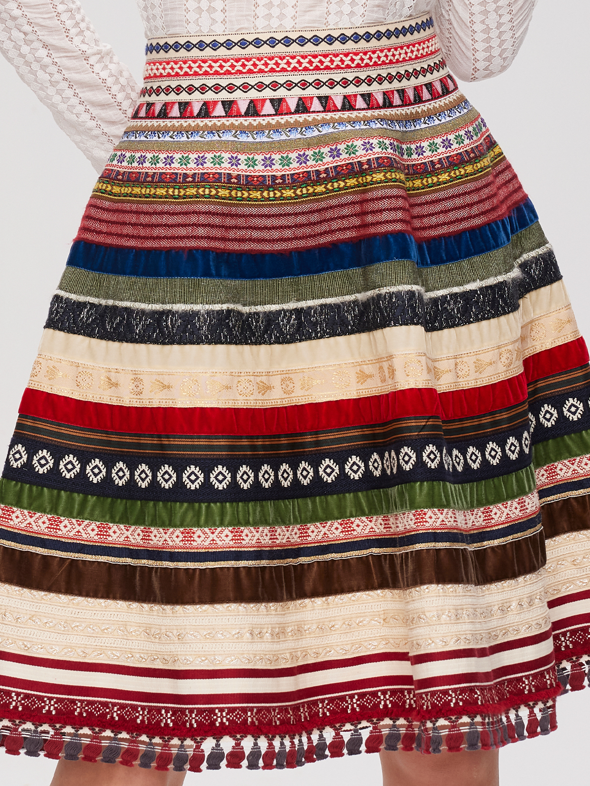 SamtDirndl in Rot – stilvoll und festlich