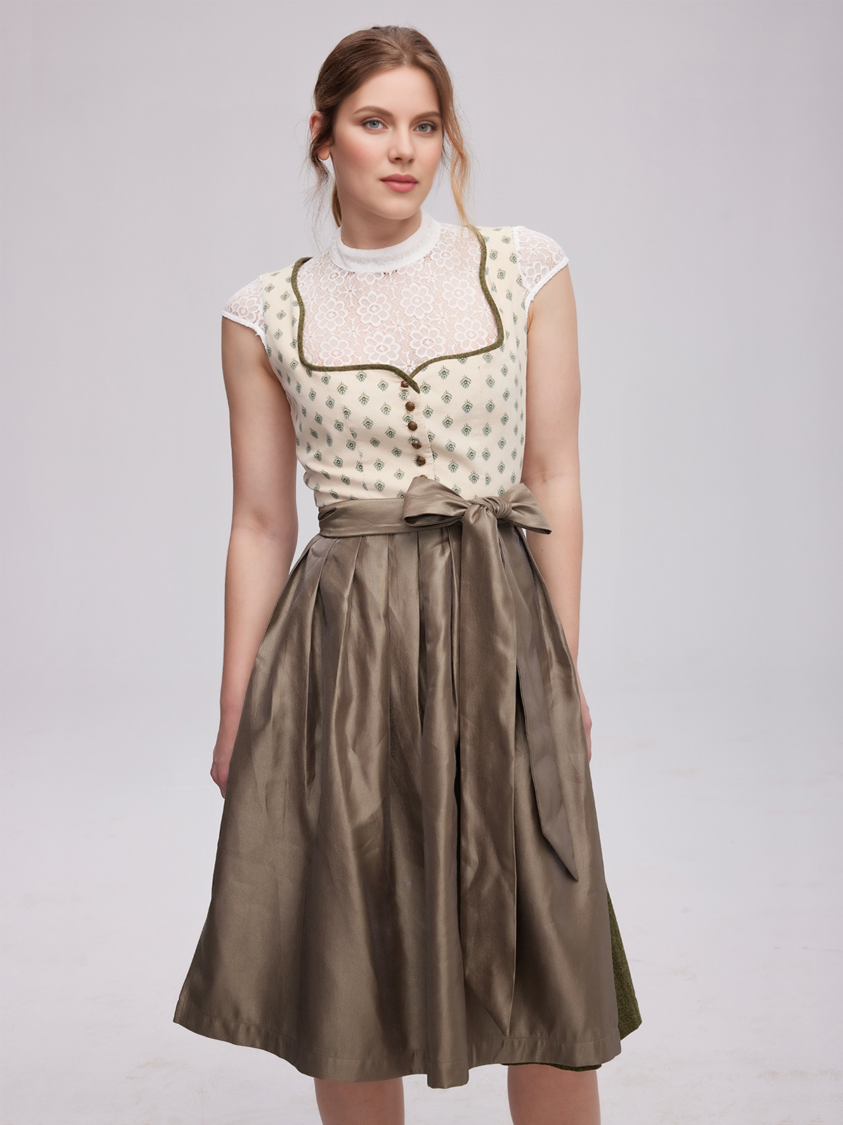 Dirndl in Gelb – Eleganz und Lebensfreude