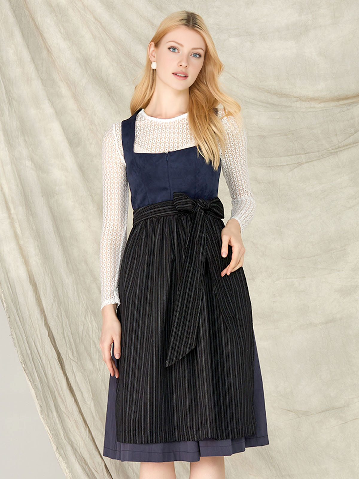 Engel Dirndl in Blau