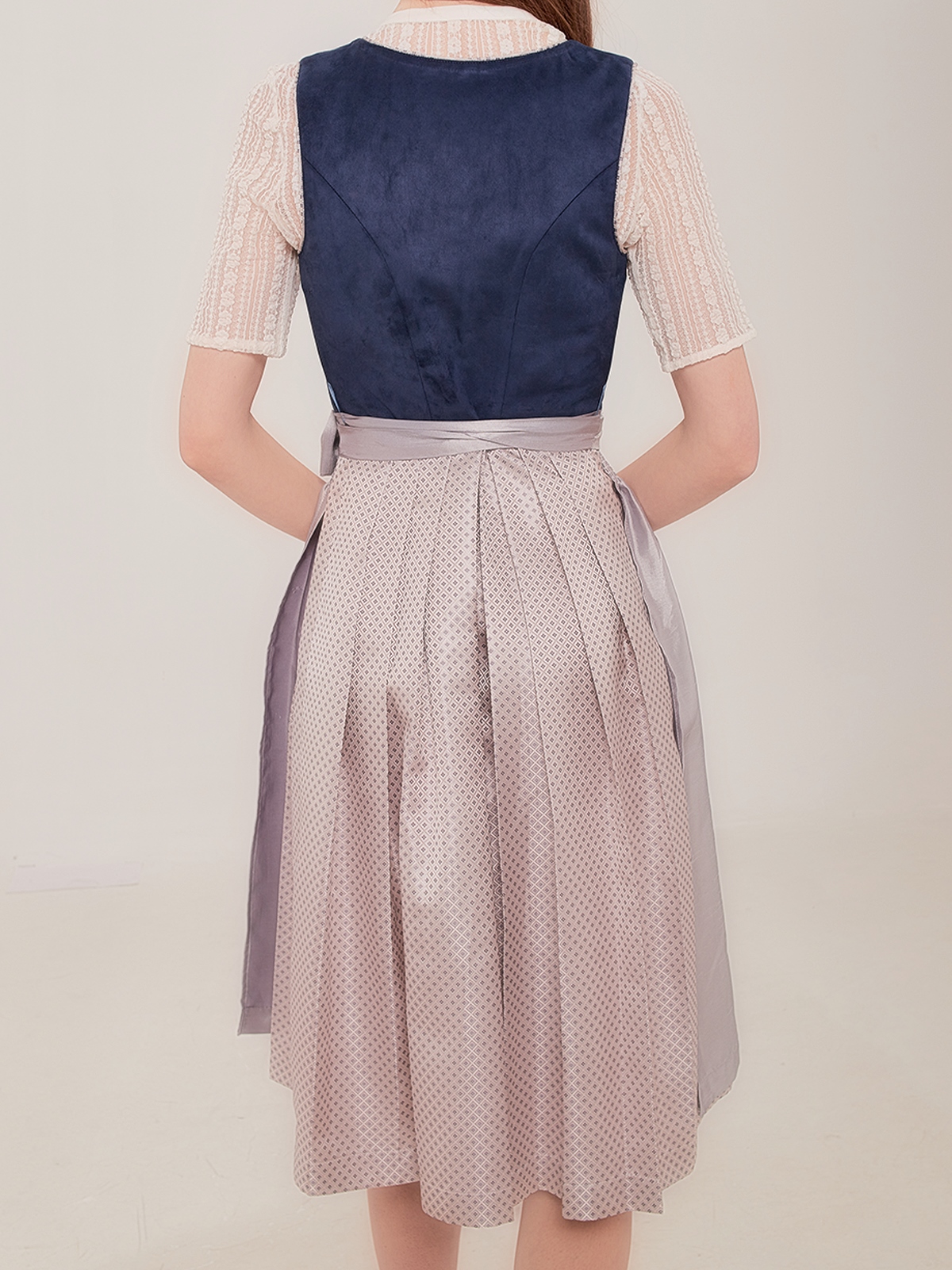 Dirndl Waldgrün – perfekt für festliche Anlässe