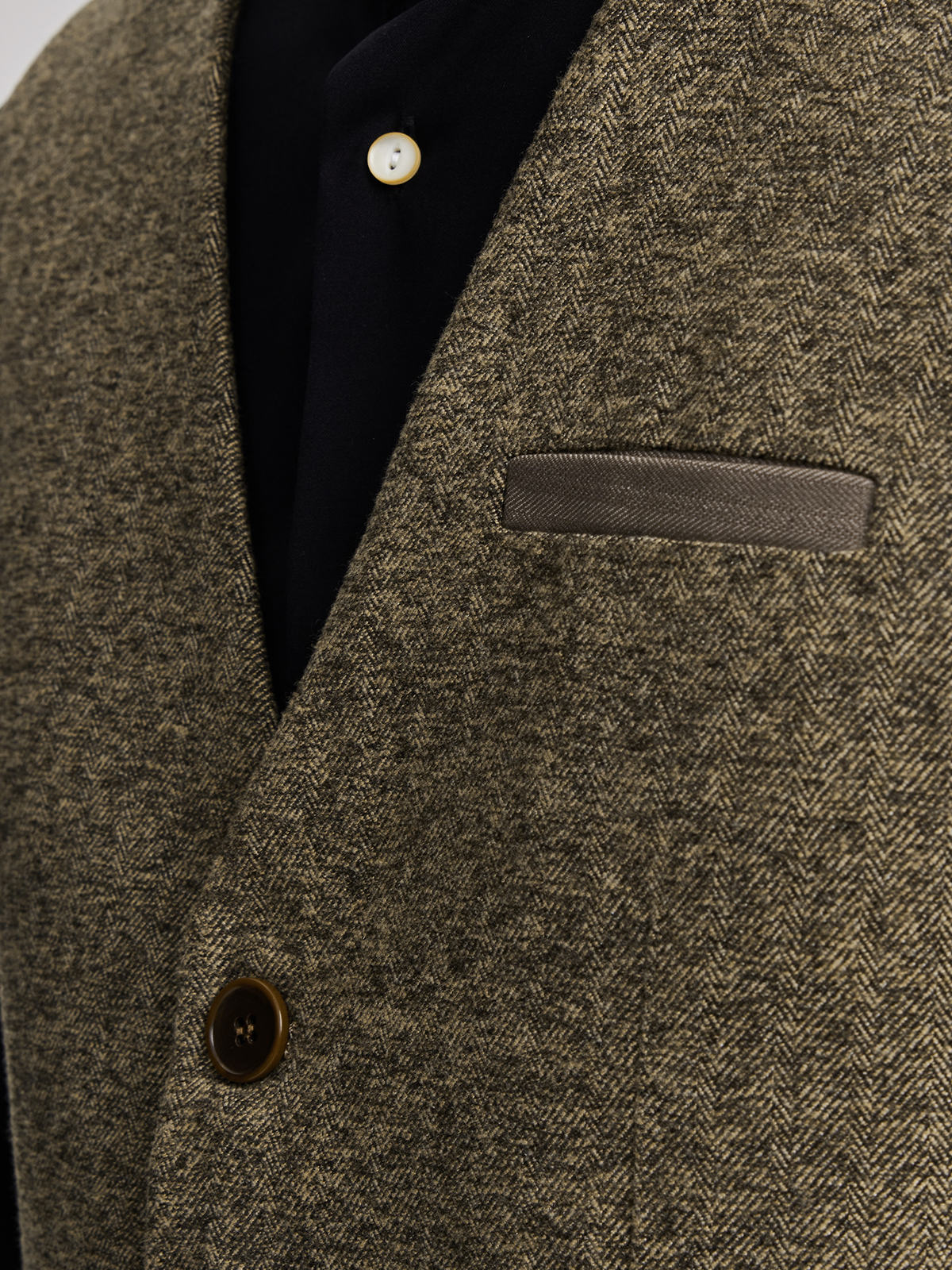 Dirndl in Gelb – ein moderner Look mit traditionellem Charme