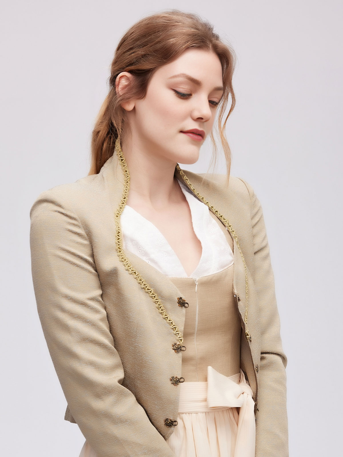 Dirndl in Grün – ein moderner Klassiker