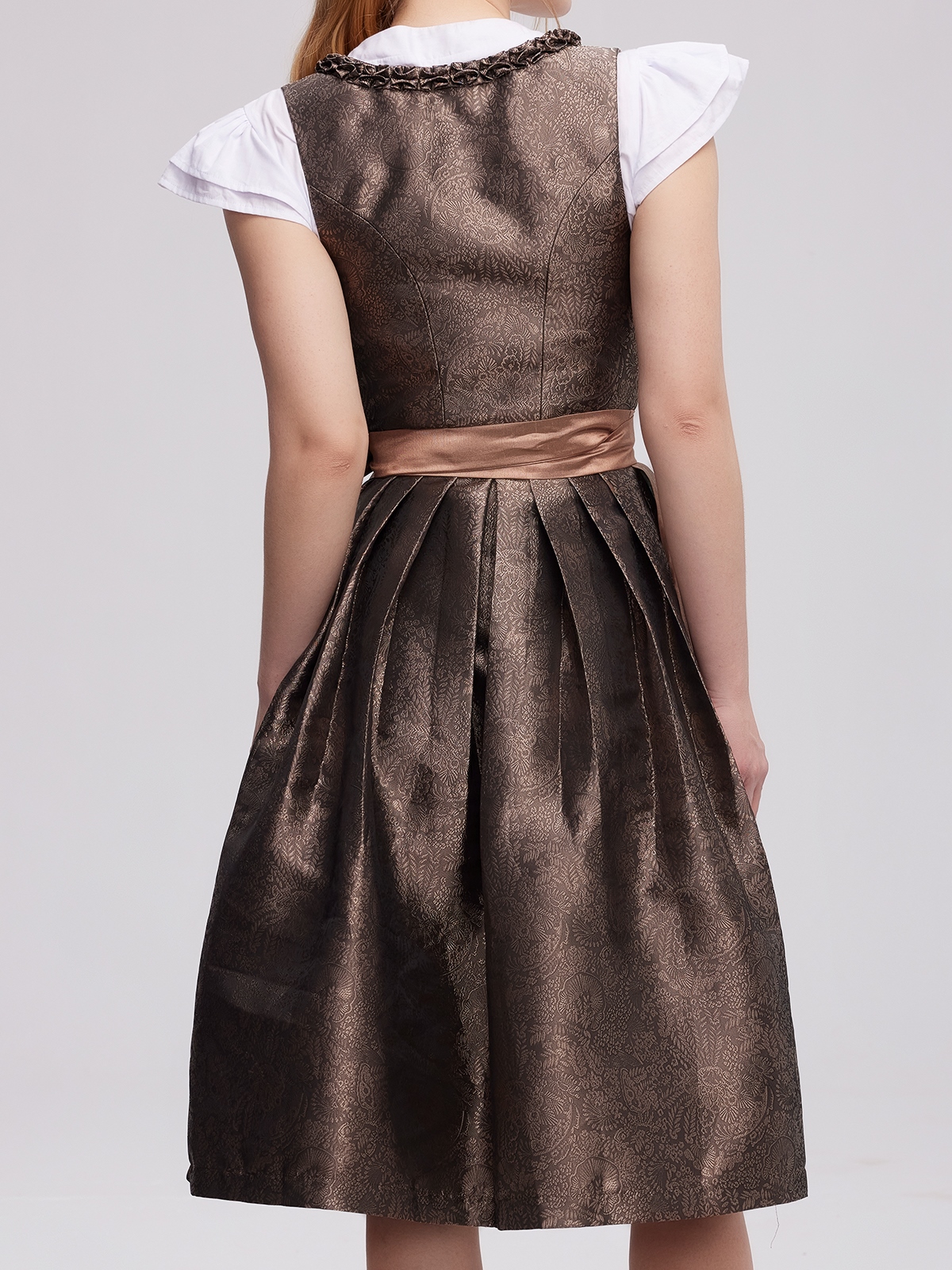 Dirndl mit samtenem Oberteil in Grün